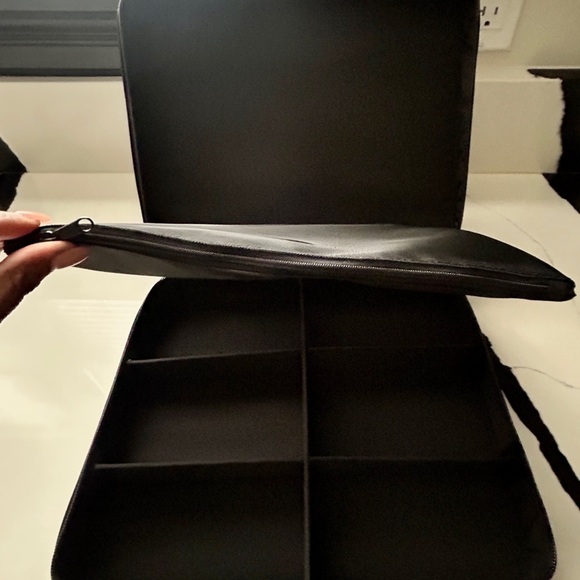 Christian Dior Houndstooth Beauty Travel Organizer - Picture 5 of 6